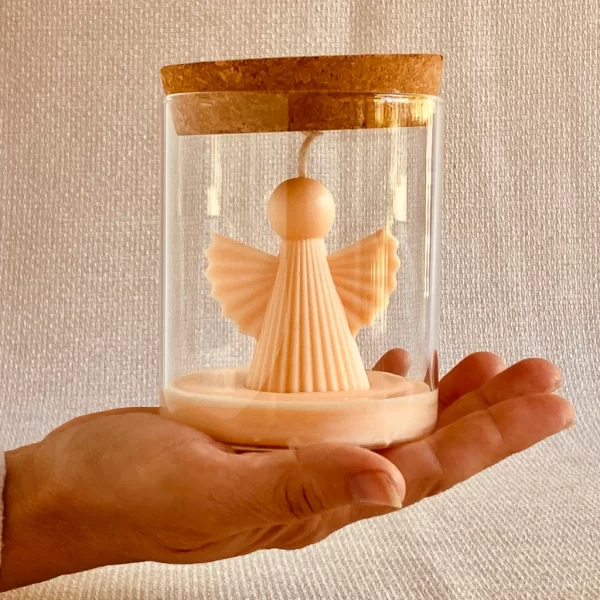 Vind je niet de juiste woorden? Heb je geen tekst kaartje overlijden? Geef dan een gecondoleerd kaartje en troostcadeau om iemand te troosten bij het overlijden. Een set kaarsen van 3 engeltjes met een condoleer kaartje is een mooi alternatieve manier om uw oprechte deelneming te betuigen en te tonen dat je er voor iemand bent. troost cadeau; troostcadeau; troost geschenk; iemand troosten bij overlijden; kaars; tekst kaartje overlijden; kaartje tekst overlijden, gecondoleerd kaartje, kaartje gecondoleerd, condoleer kaartje